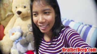 10 Weeks Pregnant Thai Teen 18+ Gives Blowjob