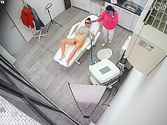 Sexy shaved pussy (Dec 2023)